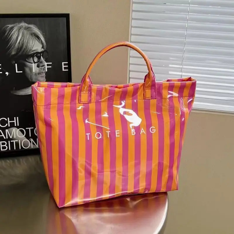The Tote Everyone's Packing This Summer