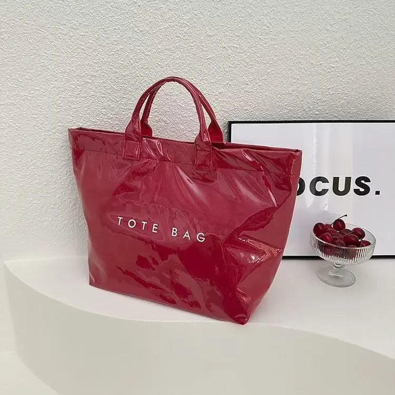 The Tote Everyone's Packing This Summer