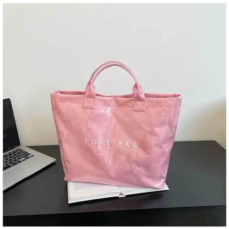 The Tote Everyone's Packing This Summer