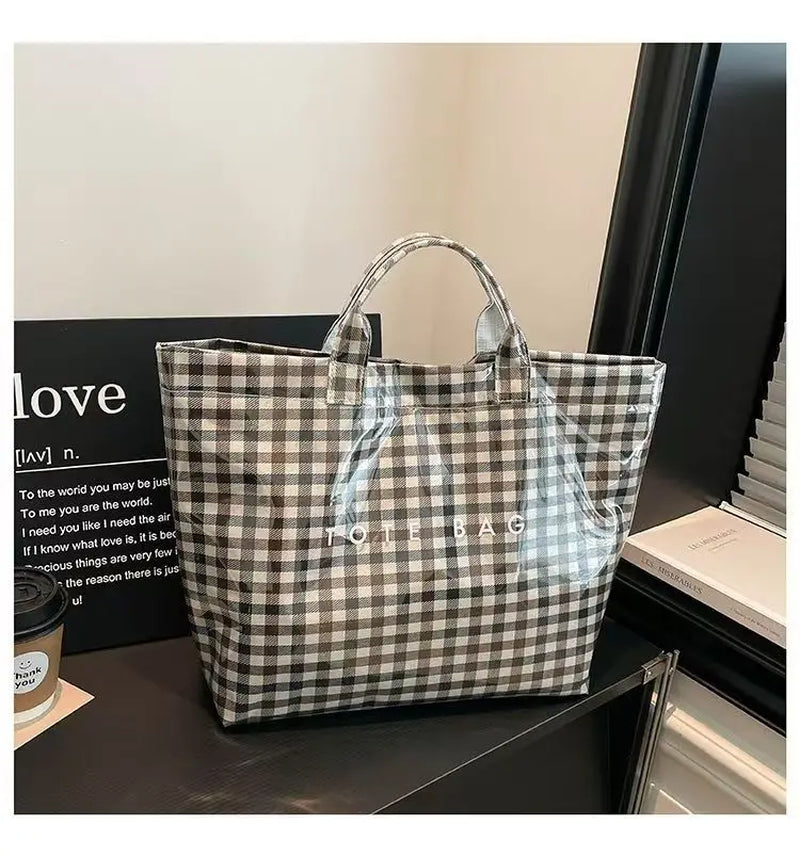 The Tote Everyone's Packing This Summer