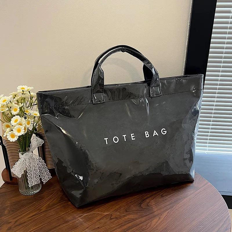 The Tote Everyone's Packing This Summer