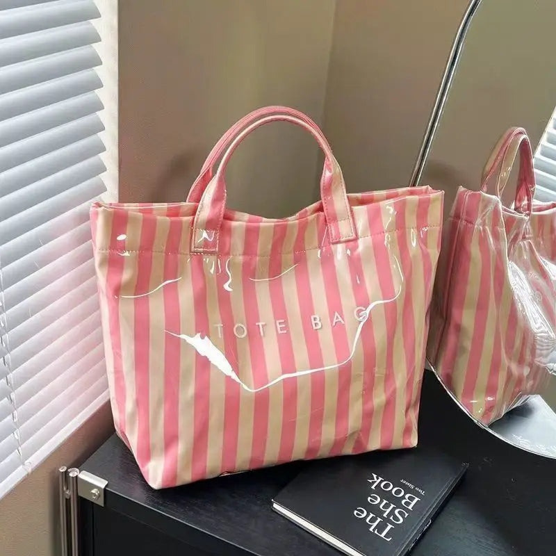 The Tote Everyone's Packing This Summer